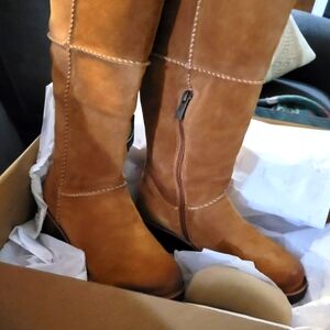 Bionica Caleen Shearling Lined Boot